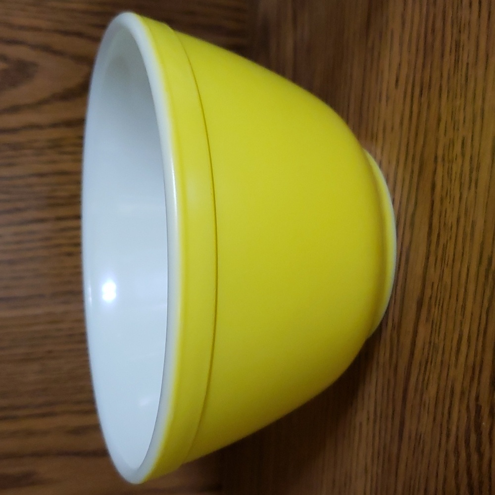 Vintage Pyrex Ovenware 1.5 Pint Bowl